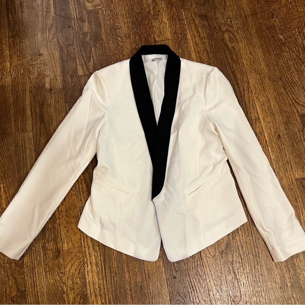 Express, Gently Used White Blazer w/ Black Trim Detail - Size 10